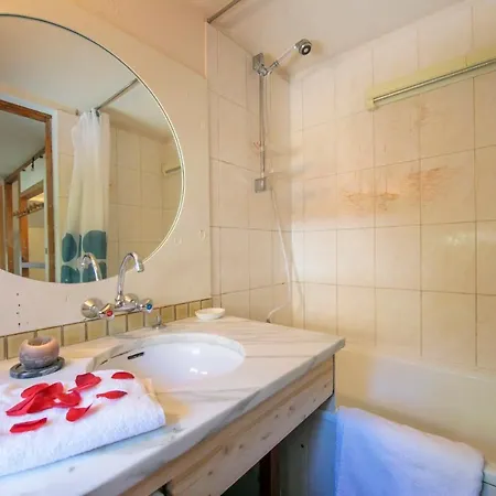 Sainte-foy-l'argentiere Sleeps 4 T683490 *